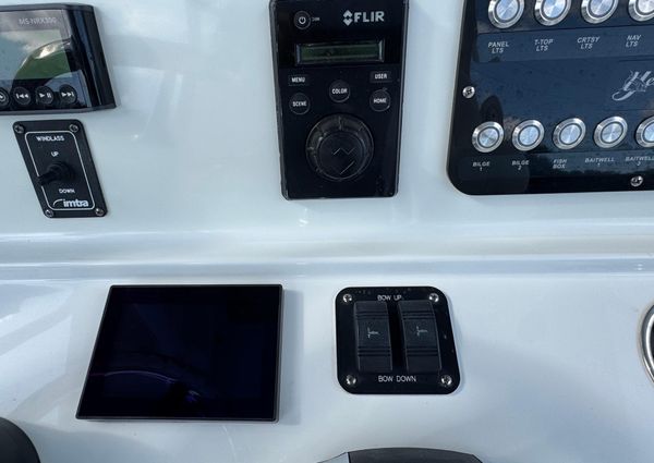 Yellowfin 36 Offshore image