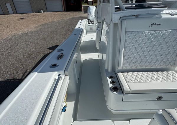 Yellowfin 36 Offshore image