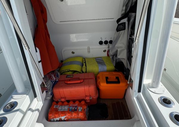 Yellowfin 36 Offshore image