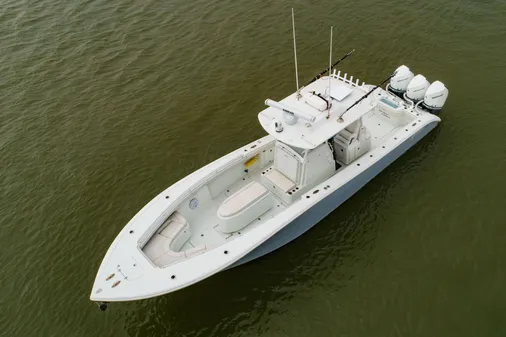 Yellowfin 36 Offshore image