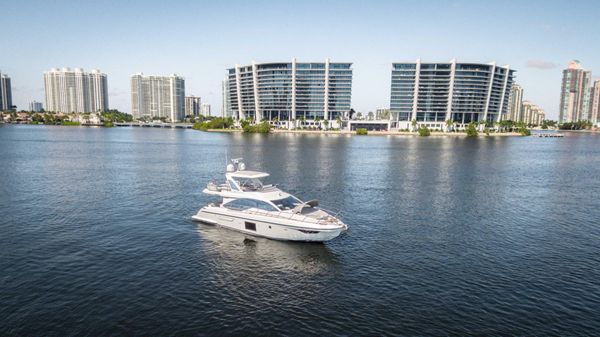 Azimut 55 image