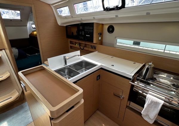 Jeanneau Sun Odyssey 410 image