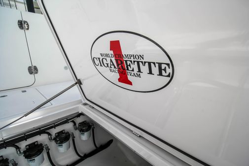 Cigarette 42-HUNTRESS image