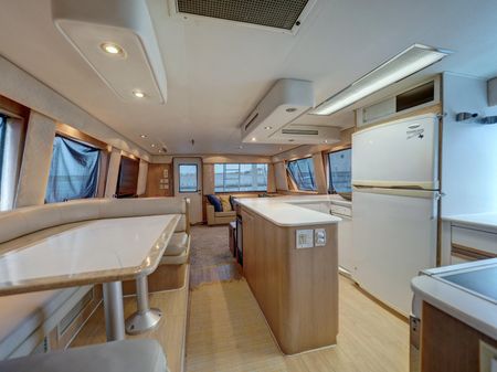 Hatteras Convertible image