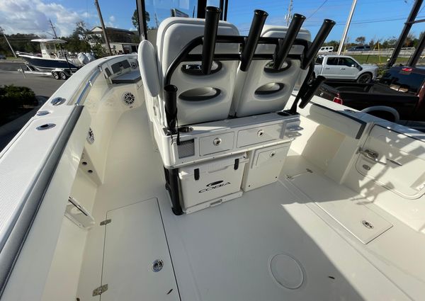 Cobia 285-CENTER-CONSOLE image