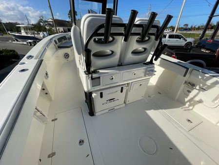 Cobia 285-CENTER-CONSOLE image