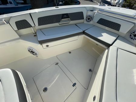 Cobia 285-CENTER-CONSOLE image