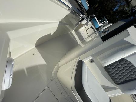 Cobia 285-CENTER-CONSOLE image