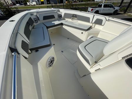 Cobia 285-CENTER-CONSOLE image