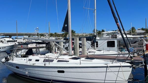 Hunter 356