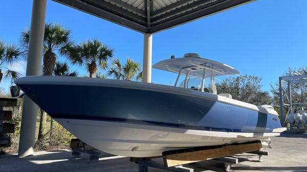 Intrepid 345 Nomad FE