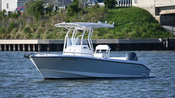 Edgewater 208CC