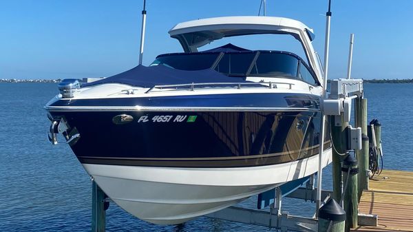 Formula 350 Crossover Bowrider