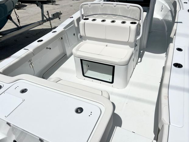 2024 Sea Hunt Gamefish 30 with Coffin Box Melbourne, Florida - Castaway ...