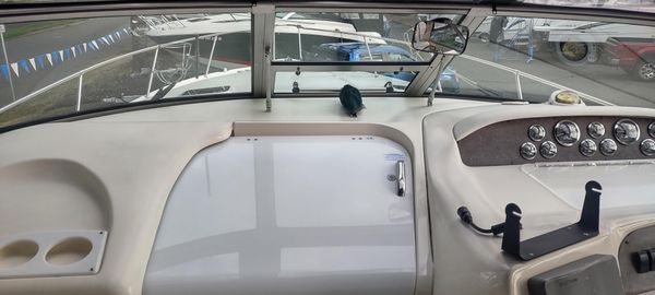 Sea Ray 330 Sundancer image