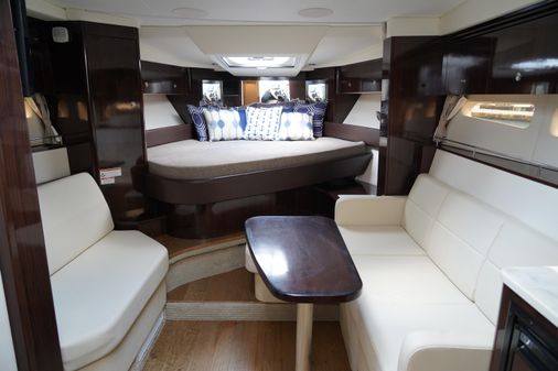 Sea Ray 350 Sundancer Coupe image