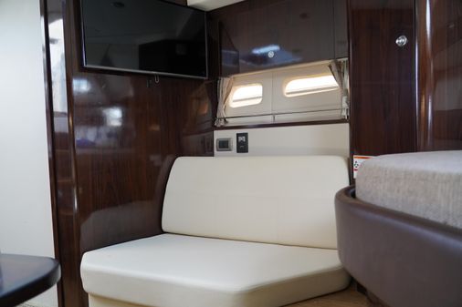 Sea Ray 350 Sundancer Coupe image