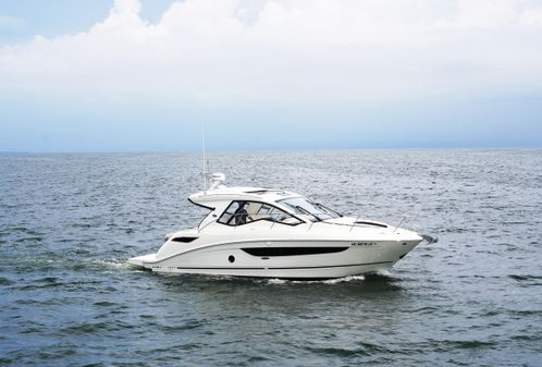 Sea Ray 350 Sundancer Coupe image