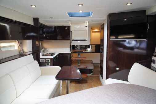 Sea Ray 350 Sundancer Coupe image