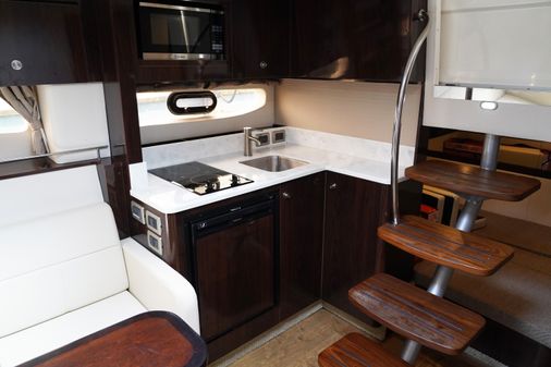 Sea Ray 350 Sundancer Coupe image