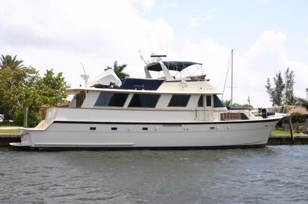 Hatteras 70 Cockpit Motor Yacht - main image