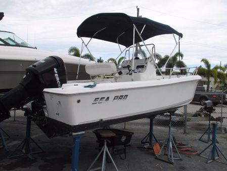 Sea-pro 196-CENTER-CONSOLE image