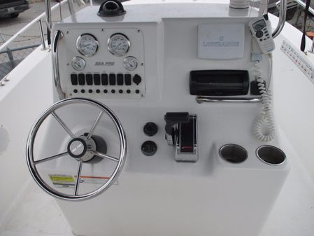 Sea-pro 196-CENTER-CONSOLE image