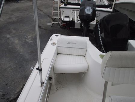 Sea-pro 196-CENTER-CONSOLE image