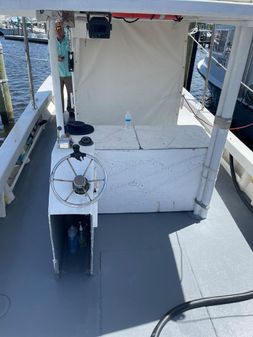 Crusader Boats 34 Walkaround image