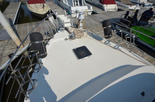 Bluewater-yachts 51-COASTAL-CRUISER image