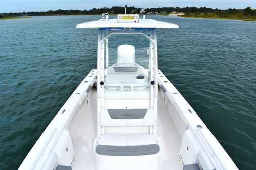 Everglades 243 Center Console image