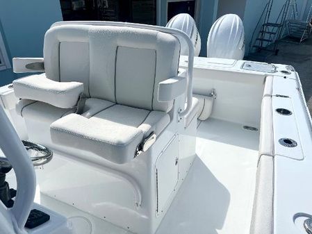 Sea-hunt GAMEFISH-27-COFFIN-BOX image