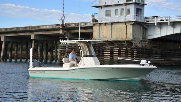 Grady-White 251 Coastal Explorer