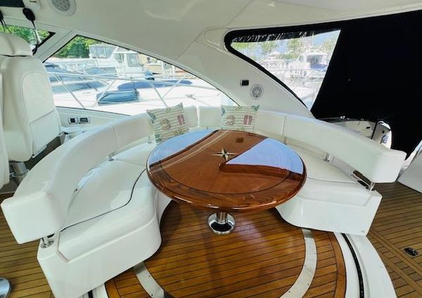 Sea Ray 580 Sundancer image