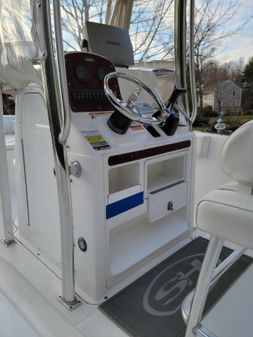 Sea Hunt Ultra 225 image
