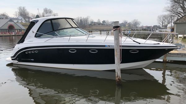 Chaparral 370 Signature