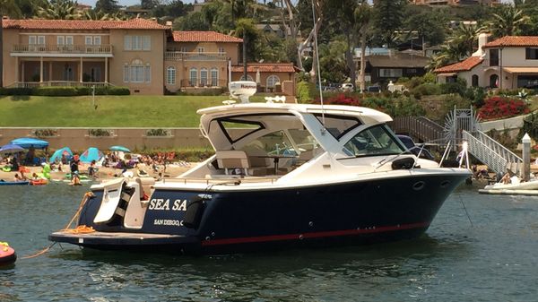Tiara Yachts 3100 Coronet