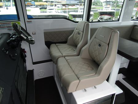 Axopar 37XC CROSS CABIN image