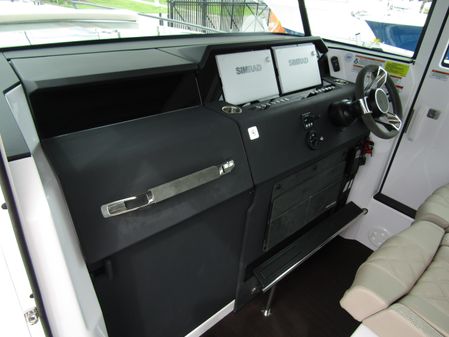 Axopar 37XC CROSS CABIN image