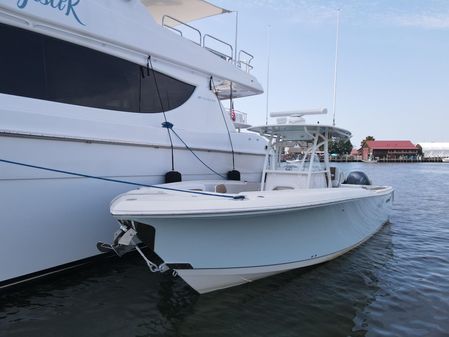 Hatteras 80 ENCLOSED BRIDGE image