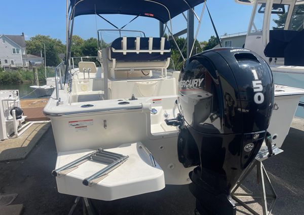 Boston-whaler 210-MONTAUK image