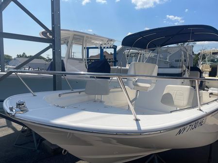 Boston Whaler 210 Montauk image