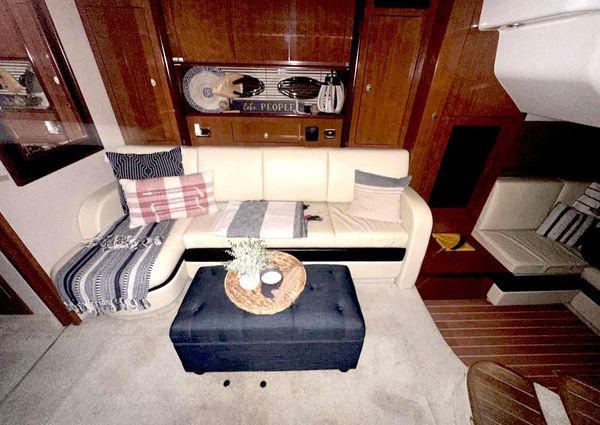 Sea Ray 390 Sundancer image