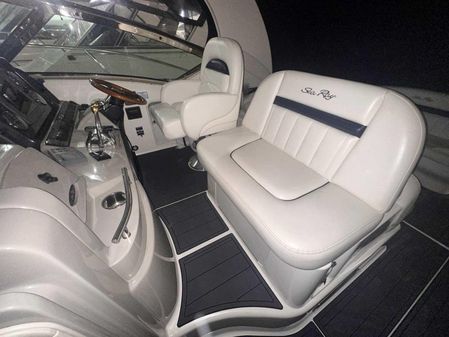 Sea Ray 390 Sundancer image