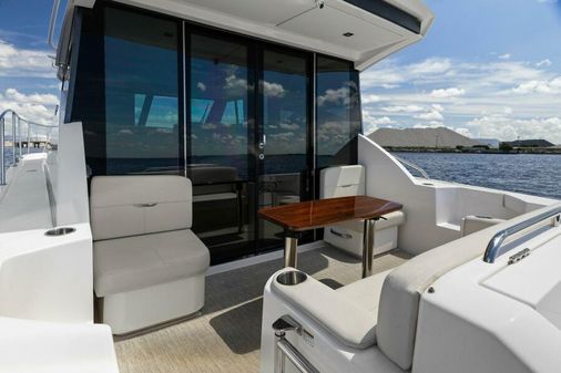 Tiara Yachts 39 Coupe image