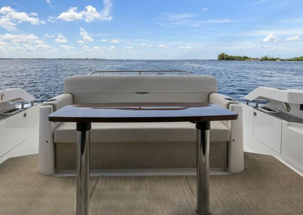 Tiara Yachts 39 Coupe image