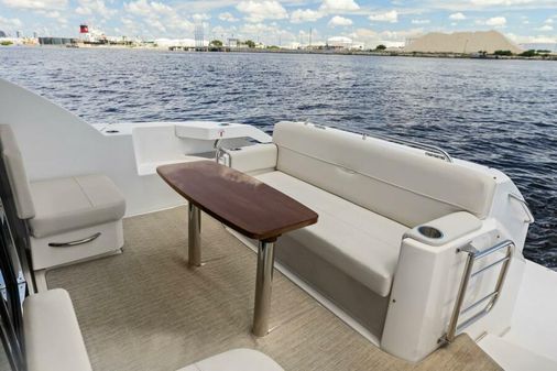 Tiara Yachts 39 Coupe image