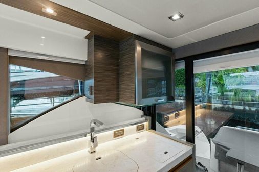 Tiara Yachts 39 Coupe image