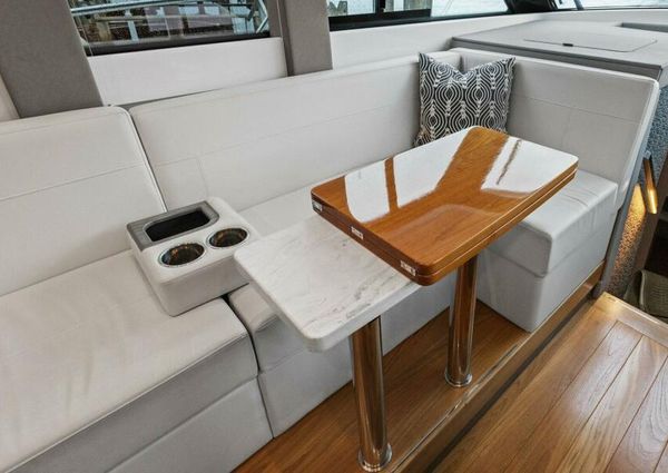 Tiara Yachts 39 Coupe image