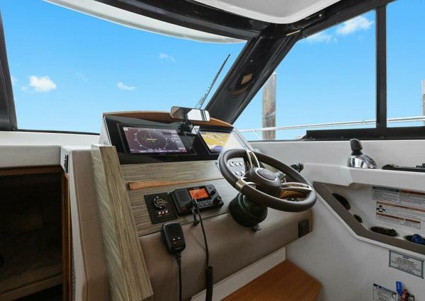 Tiara Yachts 39 Coupe image